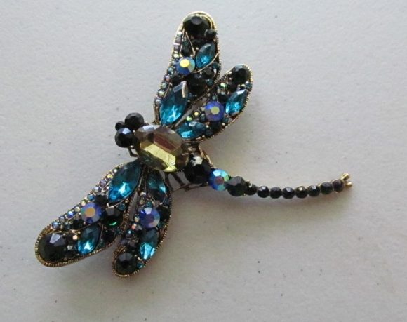 Dragonflies - a brooch